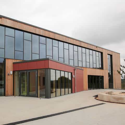 Centre scolaire et sportif